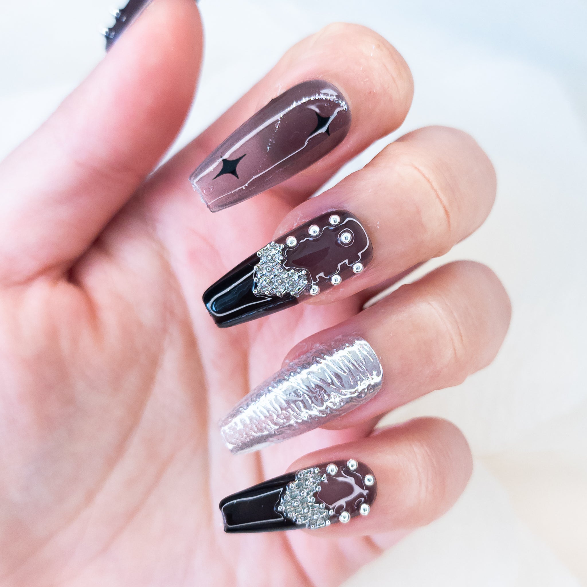 Metallic Arrow Accent