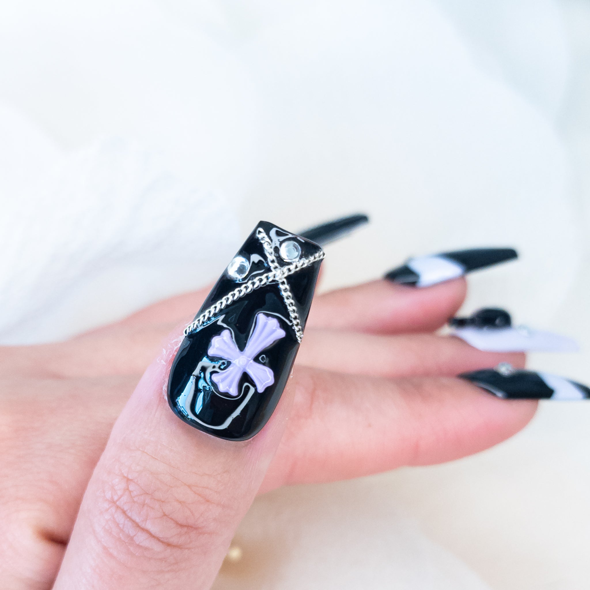 Monochrome Floral Heart Accents